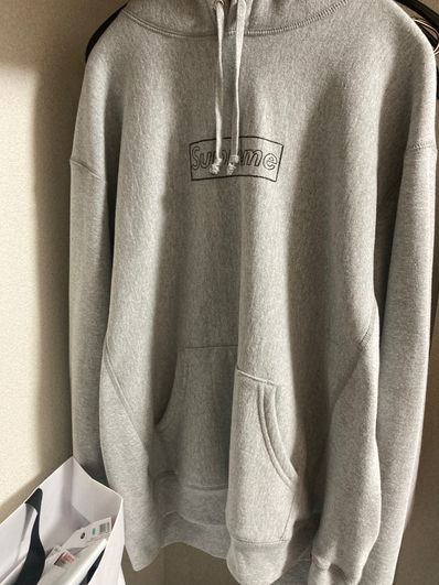 Supreme KAWS Chalk Logo Hooded Sweatshirt "Grey"(2021)