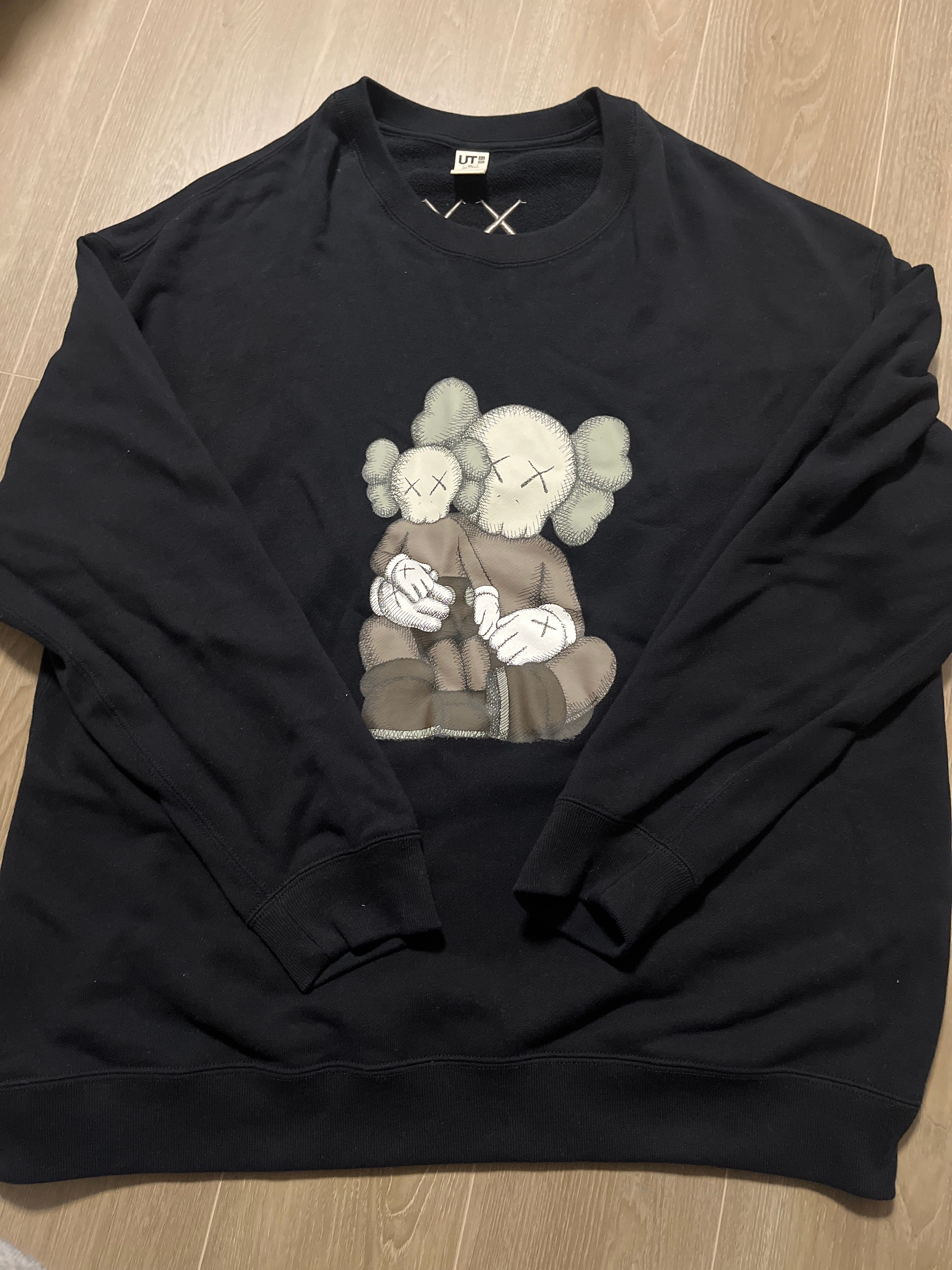 Uniqlo x KAWS Sweatshirt "Black"