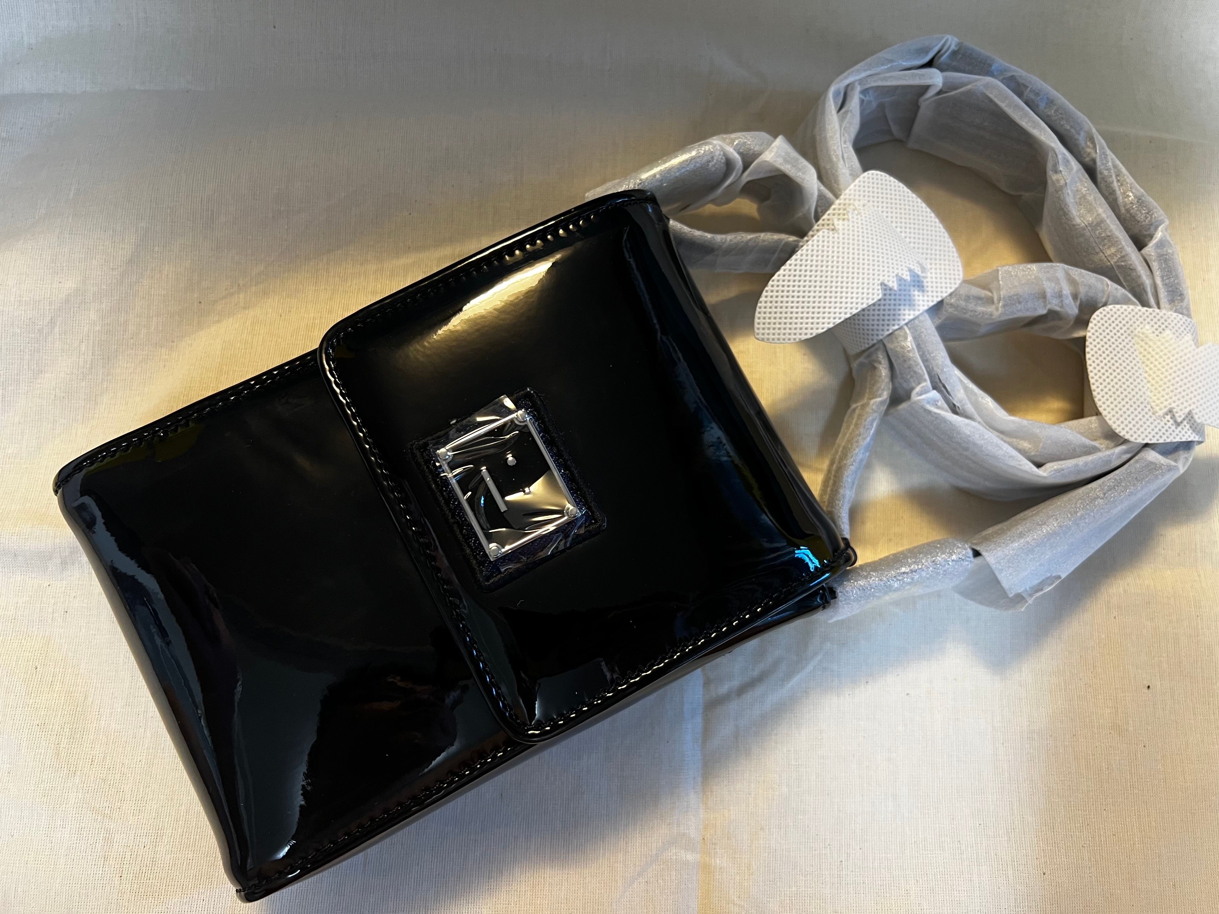 アクネストゥディオス ACNE STUDIOS AKKI PATENT PLAQUE FACE BAG