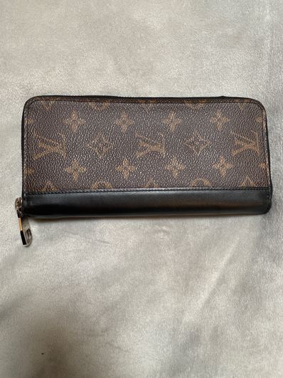 Louis Vuitton Zippy Wallet Vertical Monogram Macassar