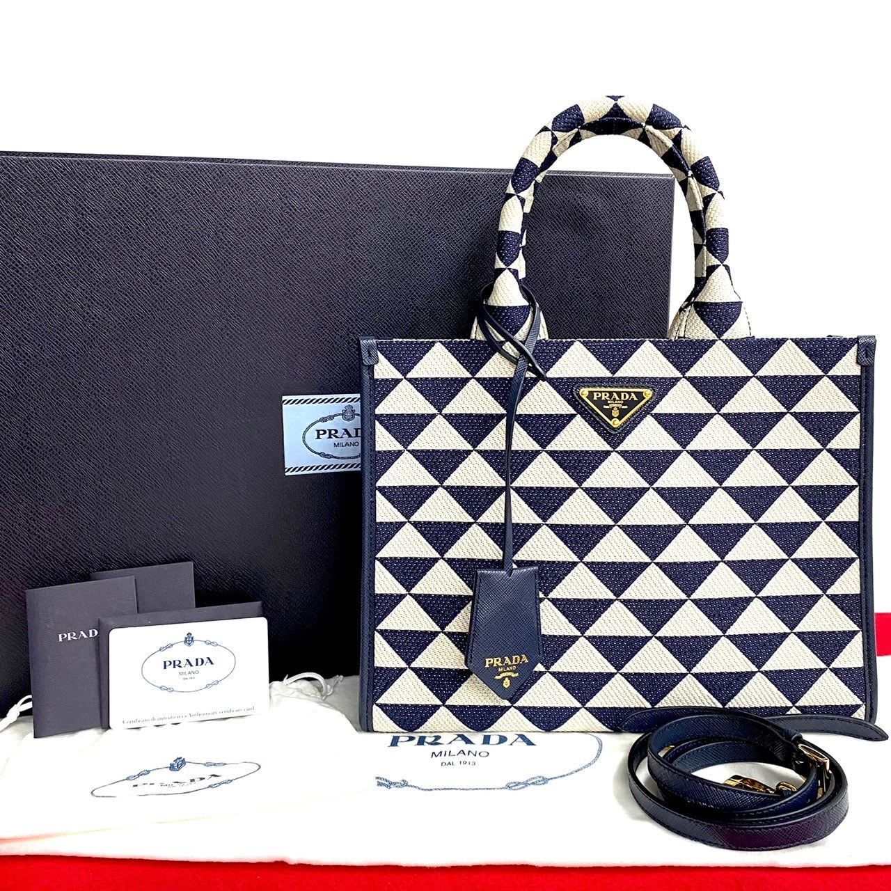 PRADA プラダ シンボル エンブロイダリー ファブリック スモール 三角ロゴ 金具 キャンバス レザー ハンドバッグ ネイビー
 28638