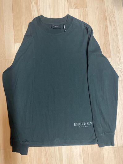 FEAR OF GOD ESSENTIALS Logo Boxy Long Sleeve T-Shirt "Black"