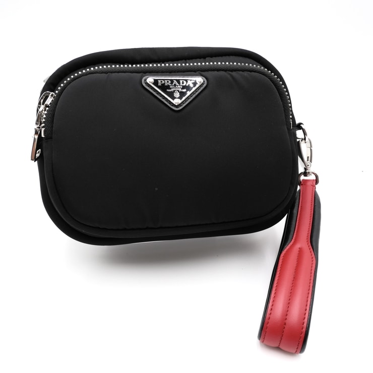 PRADA(プラダ)リストレットポーチ ナイロン ブラック レッド リストストラップ シルバー金具 レディース【中古】