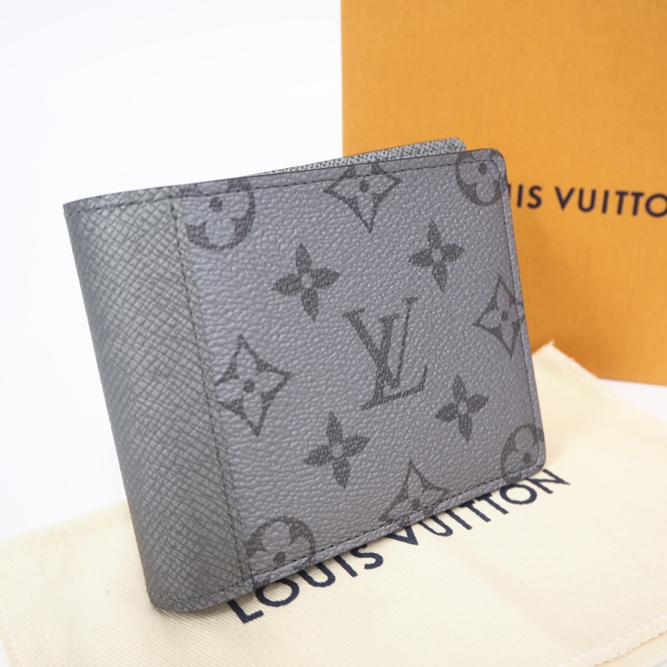 美品 LOUIS VUITTON ルイ・ヴィトン タイガラマ ポルトフォイユ ミュルティプル M30843 二つ折り財布 シルバー コーティングキャンバス レザー メンズ