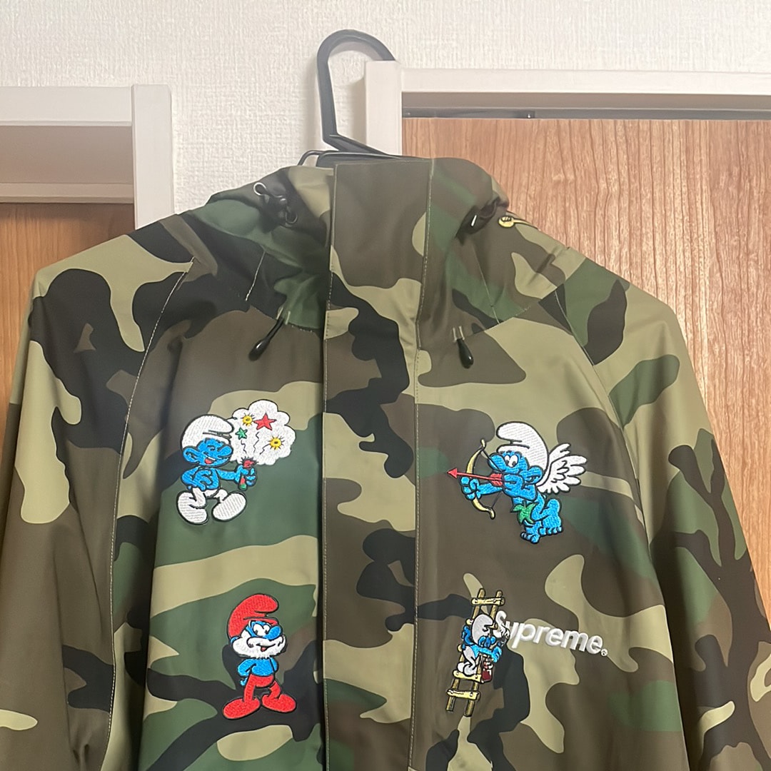 Supreme / SmurfsTM GORE-TEX Shell Jacket "Camo"