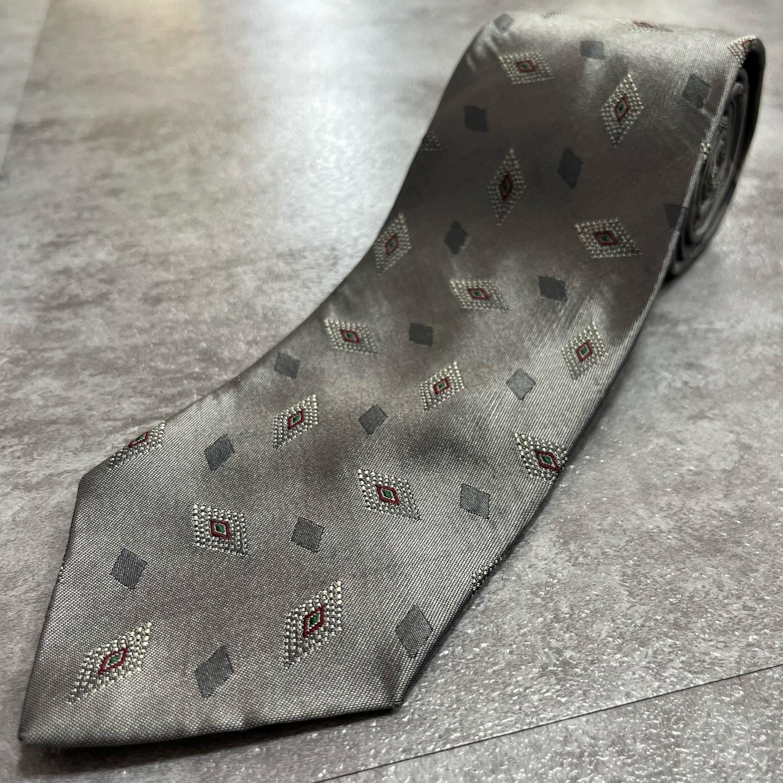 シャネル ネクタイ メンズ