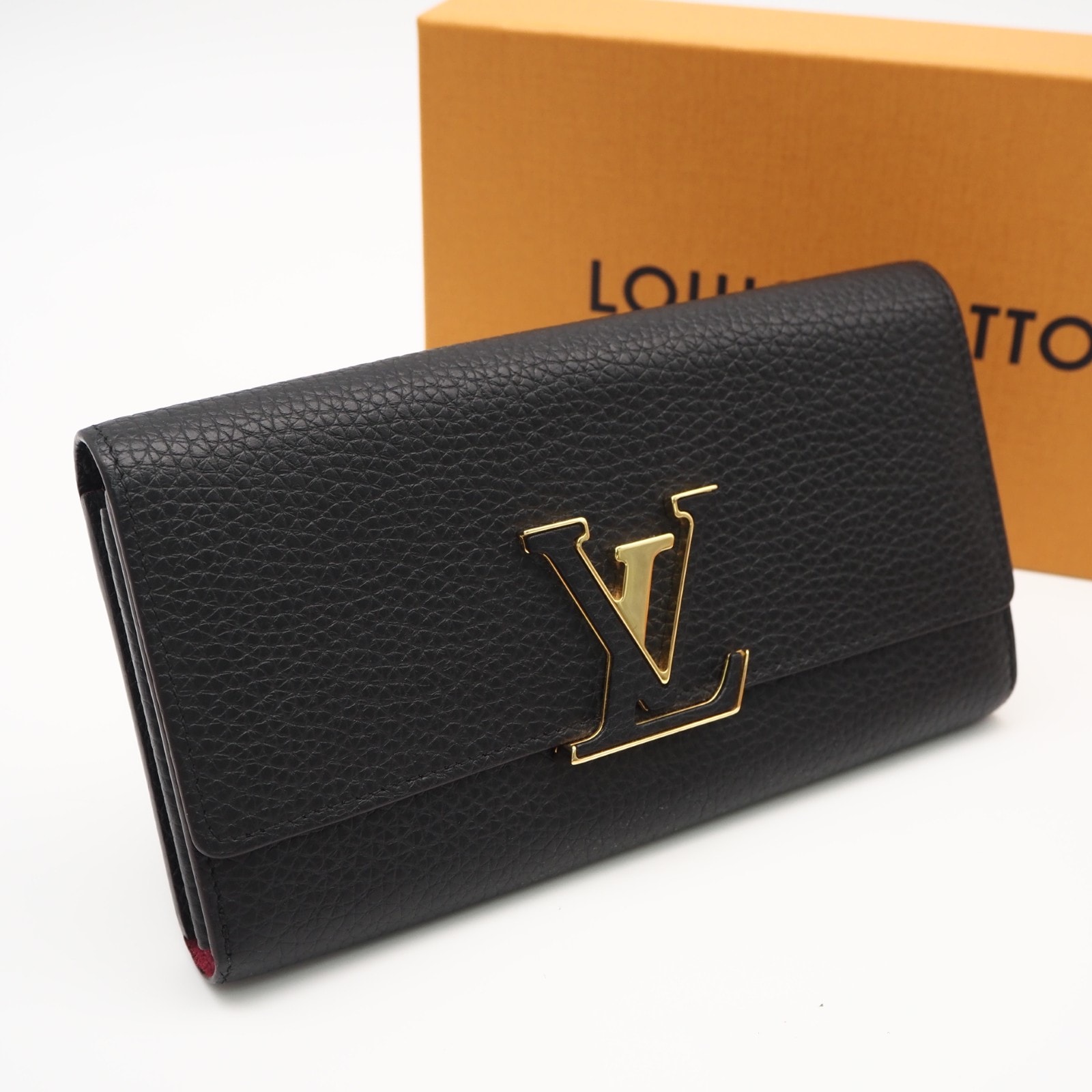 Louis Vuitton Capucines Wallet "Noir"