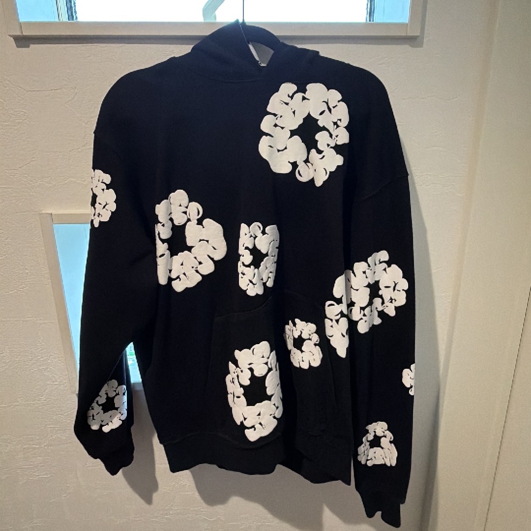 DENIM TEARS The Cotton Wreath Sweatshirt "Black"