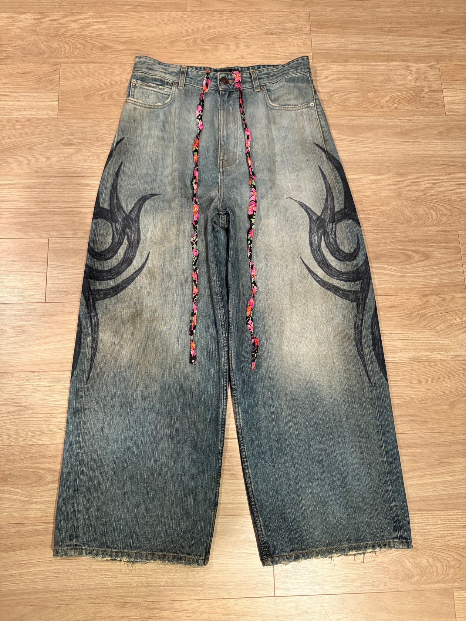 BALENCIAGA Men's Y2K Stretched Knee Baggy Pants "Light Blue"