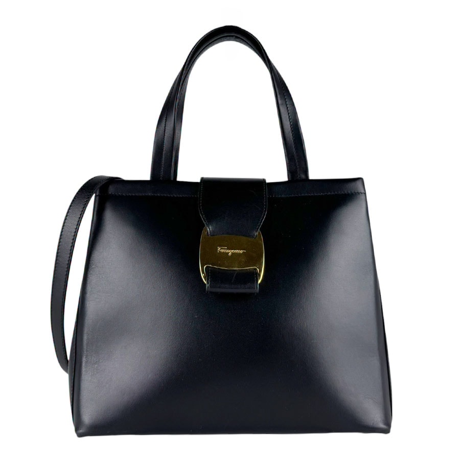 サルヴァトーレフェラガモ Salvatore Ferragamo ハンドバッグ ショルダーバッグ ヴァラ レザー ブラック レディース【中古】 z10463