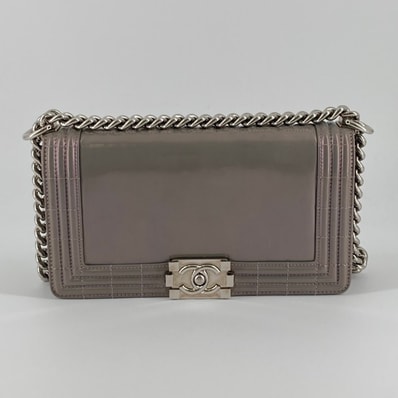 CHANEL(シャネル) ボーイシャネル メタリックグレー 16番台 チェーン ショルダーバッグ グレー