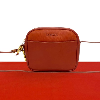 LOEWE ロエベ ベラスケス ツイスト 金具 ロゴ 刻印 レザー ショルダーバッグ レッド
77541