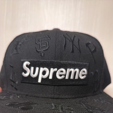 Supreme / MLB New Era® "Black"