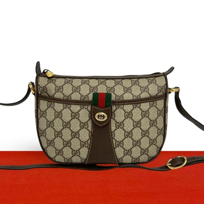 GUCCI グッチ シェリーライン GG ロゴ金具 レザー PVC ショルダーバッグ ブラウン
60895