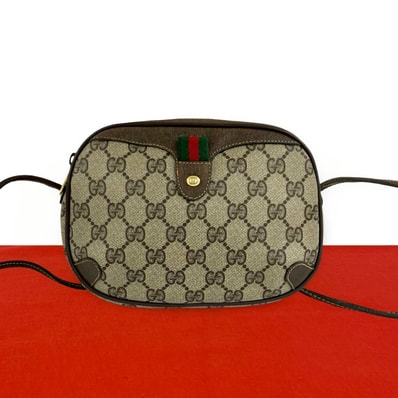 GUCCI グッチ シェリーライン GG ロゴ 金具 PVC レザー ショルダーバッグ ブラウン
60617