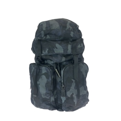 美品 PRADA プラダ テスート V136 カモフラ 迷彩 三角ロゴプレート ブラック グレー ガンメタ金具 ナイロン レザー/ リュック・デイパック バックパック 600133 【中古】