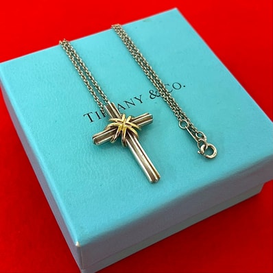 TIFFANY&Co. ティファニー シグネチャー クロス シルバー925 K18イエローゴールド ネックレス シルバー
24328