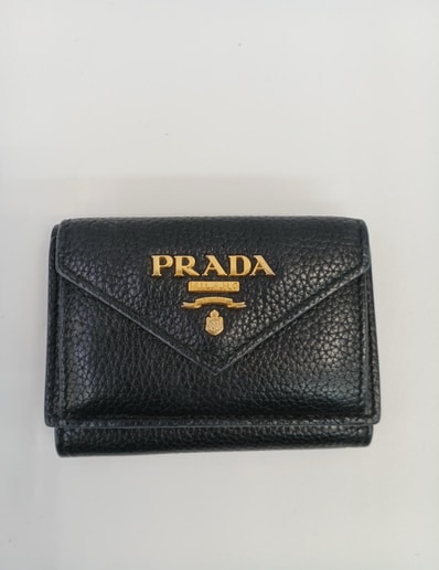 PRADA Vitello Grain Wallet "Black"
