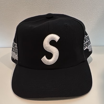 Supreme World Famous S Logo 6-Panel (25SS) "Black"