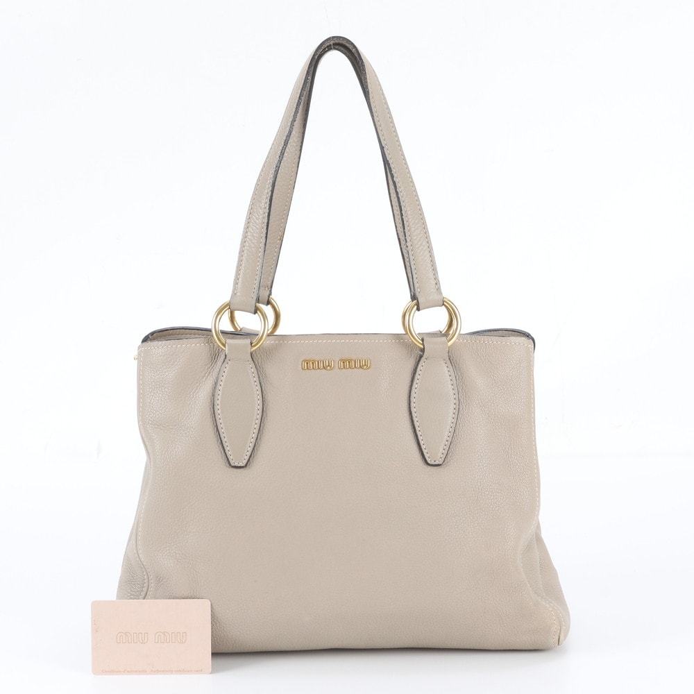 ■美品 ミュウミュウ ショルダーバッグ レザー