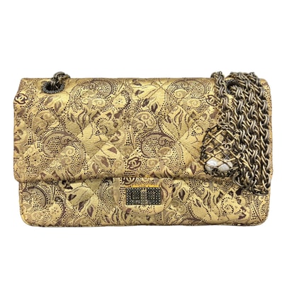 CHANEL 希少 極美品 シャネル マトラッセ 2.55 パリ モスクワ チェーンショルダーバッグ バッファロースキン レザー Wフラップ メタリック ゴールド 12番台シリアル 2008年 メティエダール コレクション ココマーク Aランク 鑑定済 中古