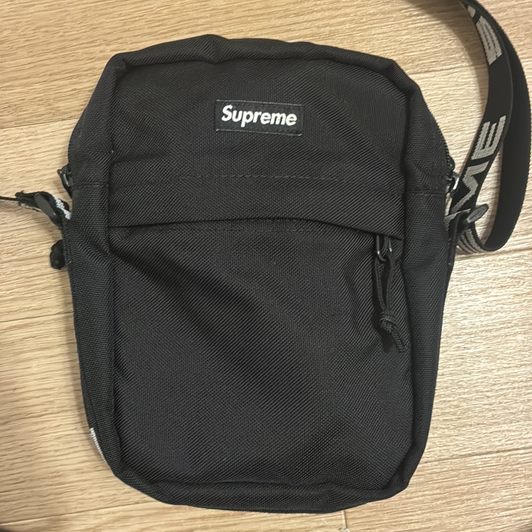 Supreme 18SS Shoulder Bag "Black"