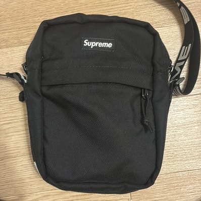 Supreme 18SS Shoulder Bag "Black"