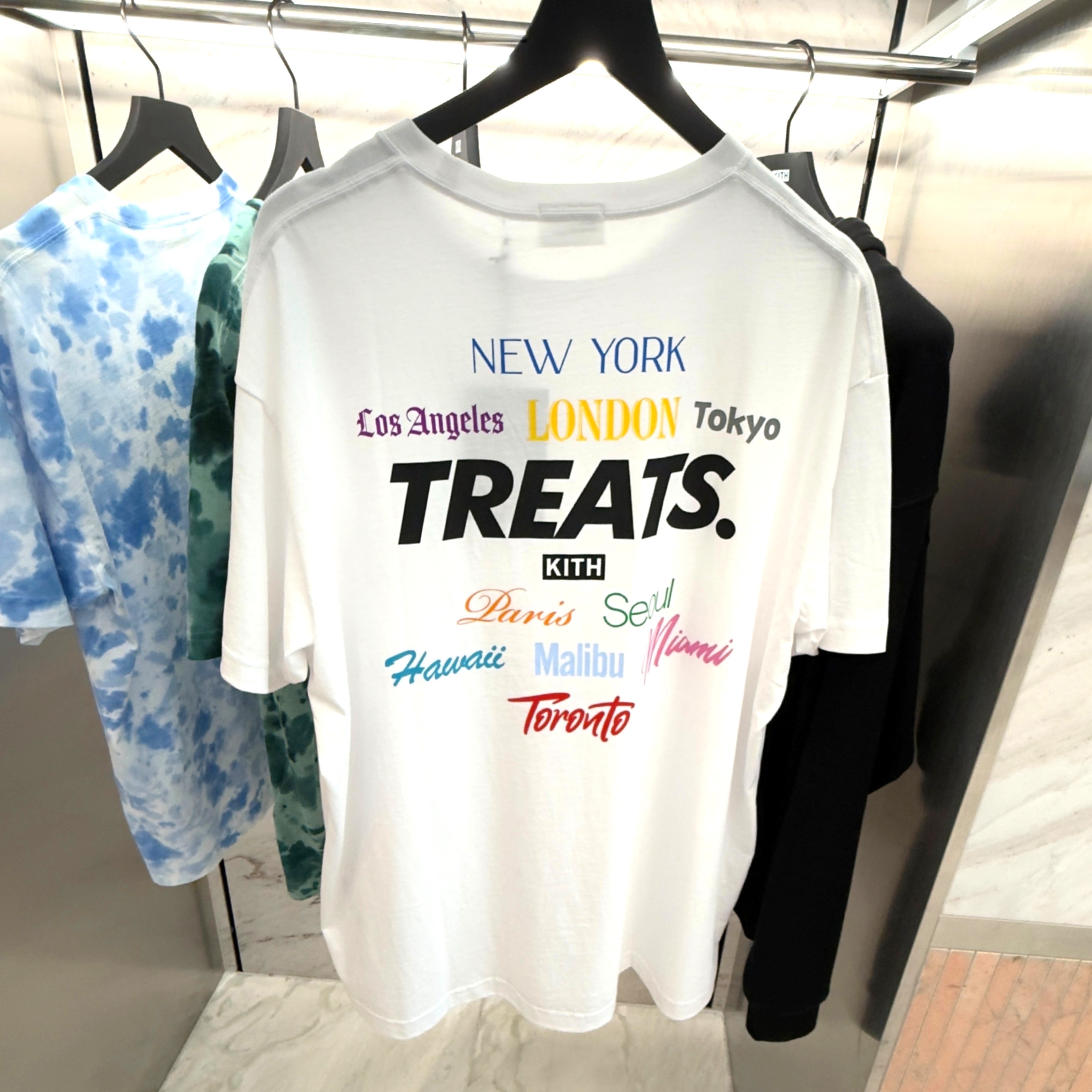KITH TREATSのホワイトTシャツ、サイズL