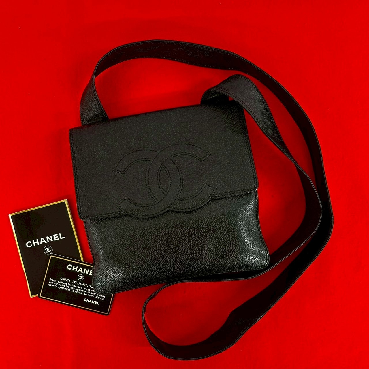 CHANEL シャネル ココマーク キャビアスキン ショルダーバッグ ブラック
 720-6