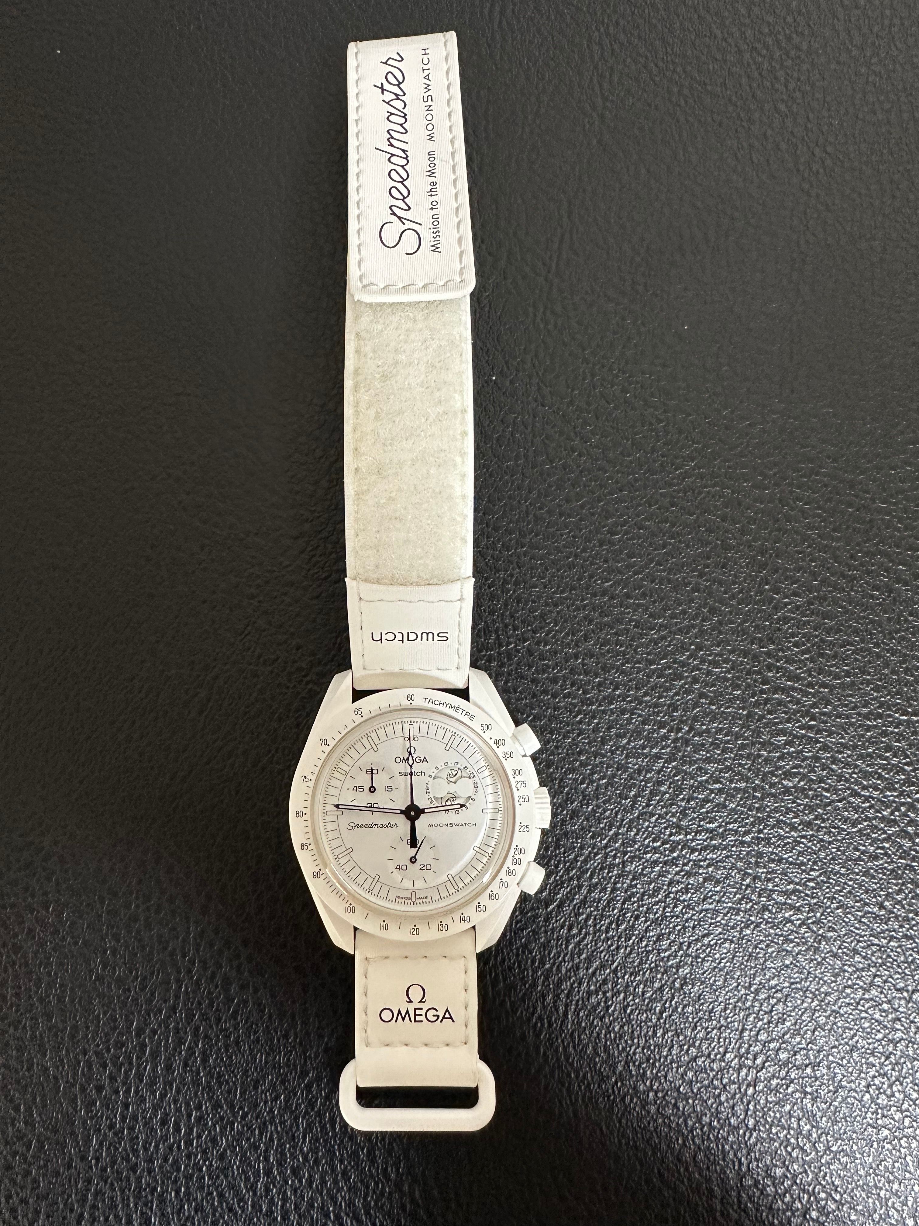 Snoopy x OMEGA x Swatch BIOCERAMIC MoonSwatch Mission To The Moonphase "White" SO33W700