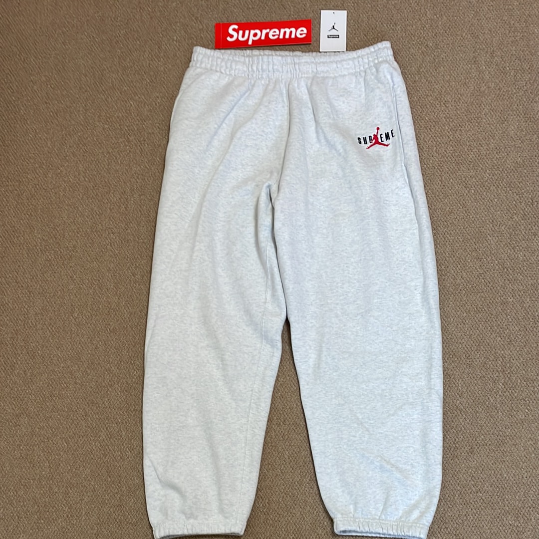 Supreme x Jordan Sweatpant "Ash Grey"