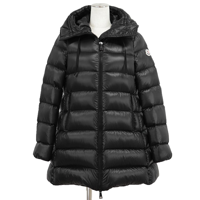 【極美品】MONCLER モンクレール ライトダウンジャケット SUYEN サイズ 0 レディース 2023年製 Doudoune legere ロゴ ワッペン フーデッド ジップアップ ナイロン100% 軽量 アウター ブラック 黒 ルーマニア製