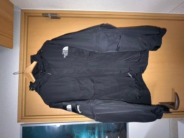 Supreme x The North Face Trekking Convertible Jacket "Black"