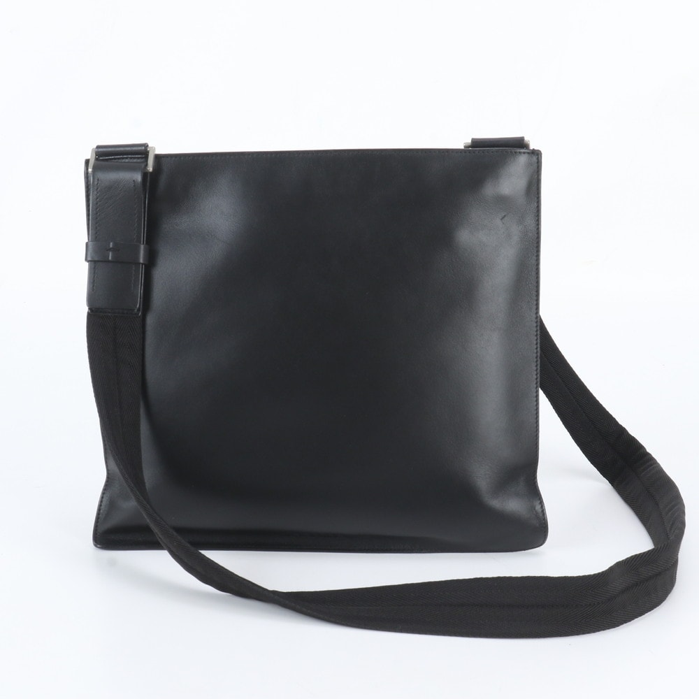 ■極美品 プラダ 白タグありショルダーバッグ レザー