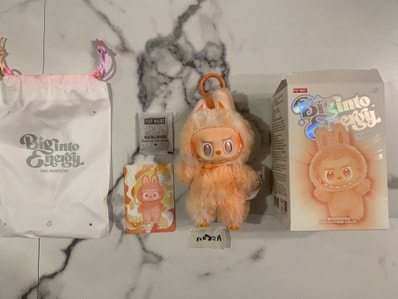 POP MART THE MONSTERS (LABUBU) Big into Energy Series Plush Pendant HAPPINESS