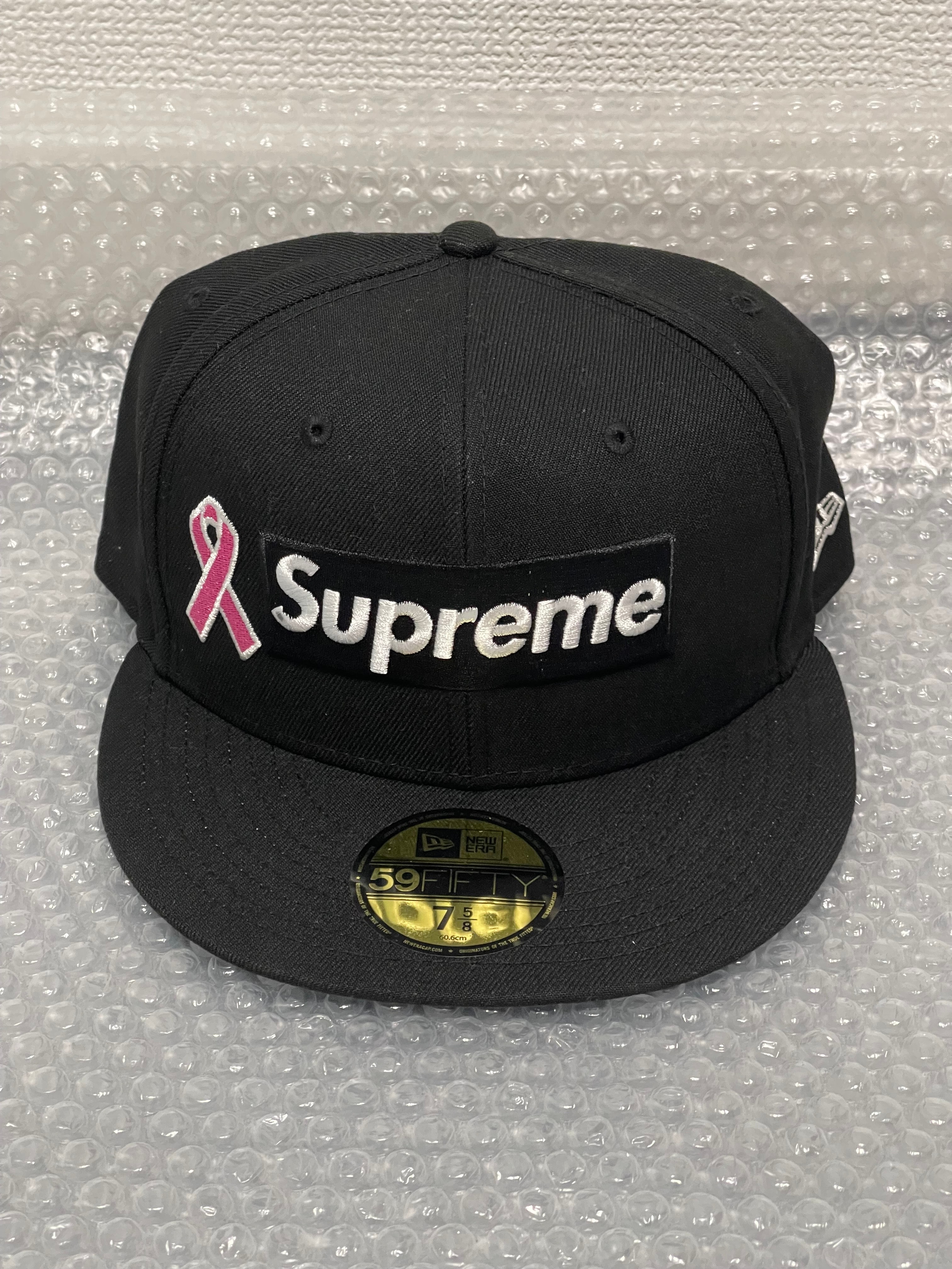 Supreme Breast Cancer Awareness Box Logo New Era "Black"