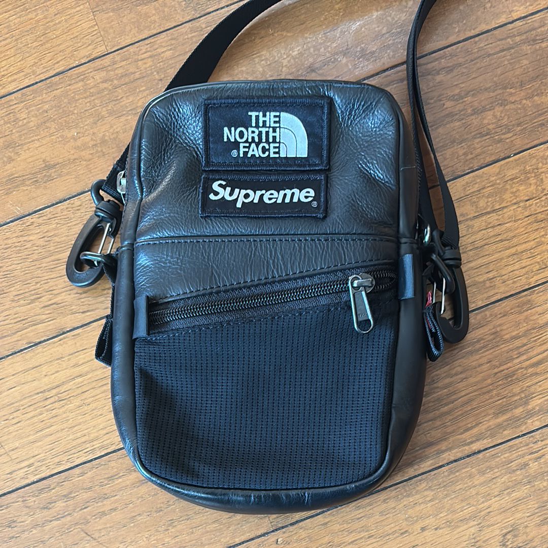 Supreme x The North Face Leather Shoulder Bag 