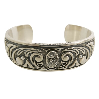 A BATHING APE アベイシングエイプ BLACK STUD BRACELET ブラック スタッズ ブレスレット シルバー925 バングル シルバー系【中古】