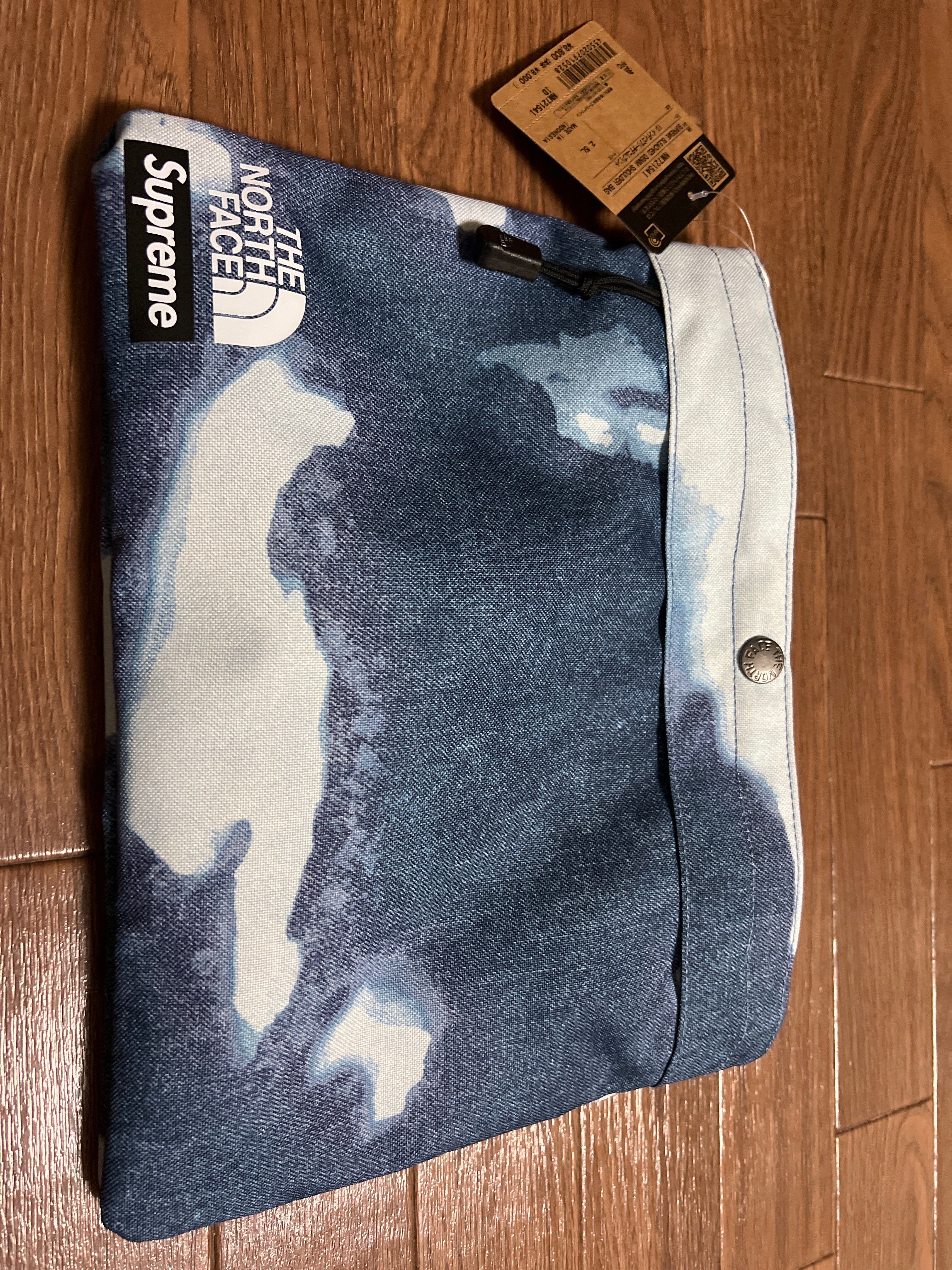 Supreme x The North Face Bleached Denim Print Shoulder Bag "Indigo"