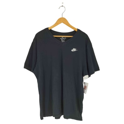 V-Neck Club Embroidered Swoosh T-Shirt【1141566095518】