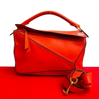 LOEWE ロエベ パズルバッグ アナグラム ロゴ レザー ショルダーバッグ レッド
38605