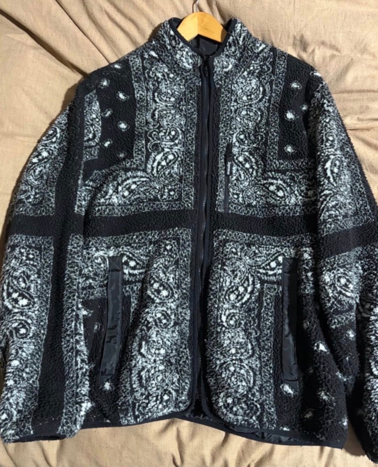 Supreme Reversible Bandana Fleece Jacket "Black"