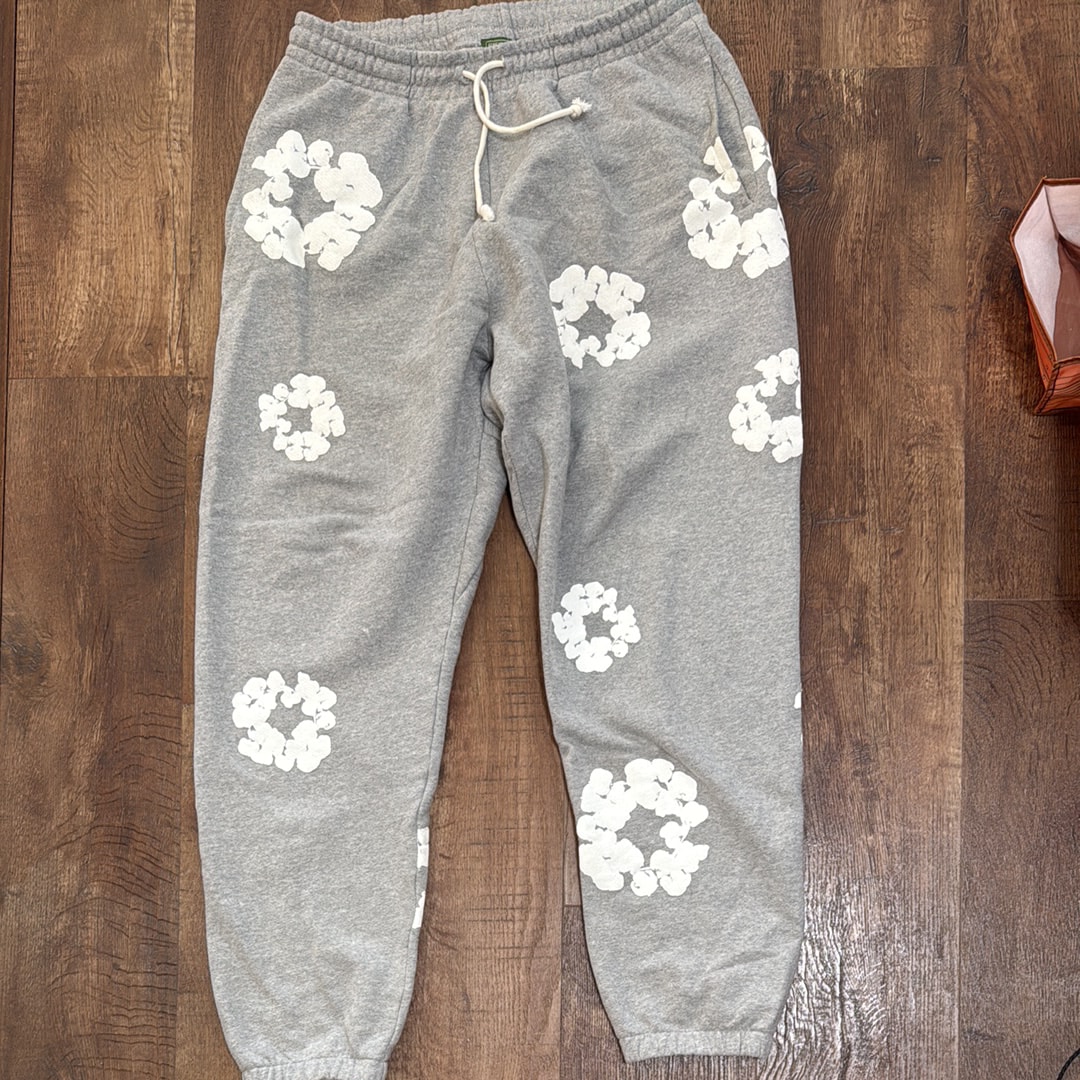 DENIM TEARS The Cotton Wreath Sweat Pants 