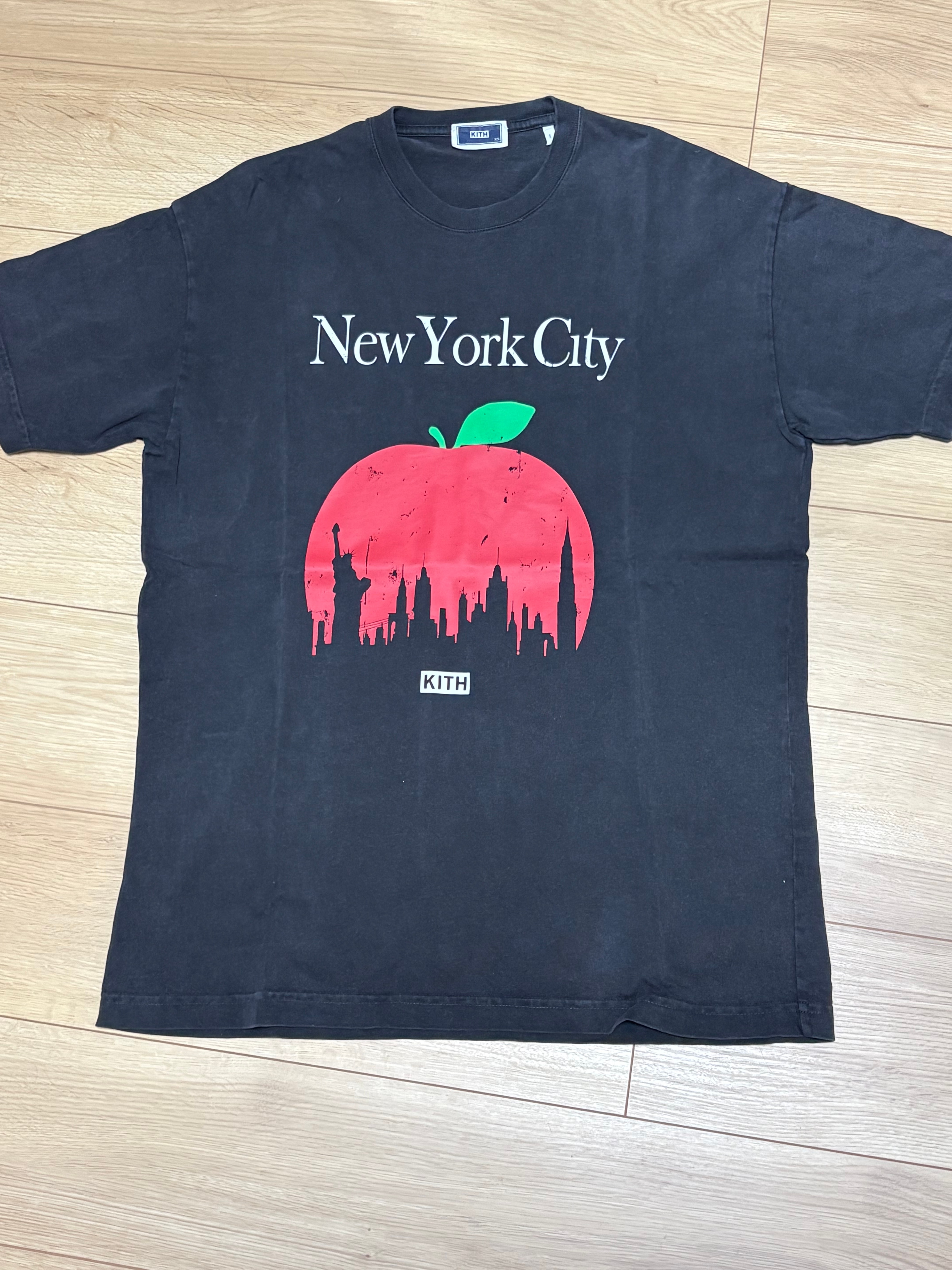 Kith Big Apple Vintage Tee "Black"
