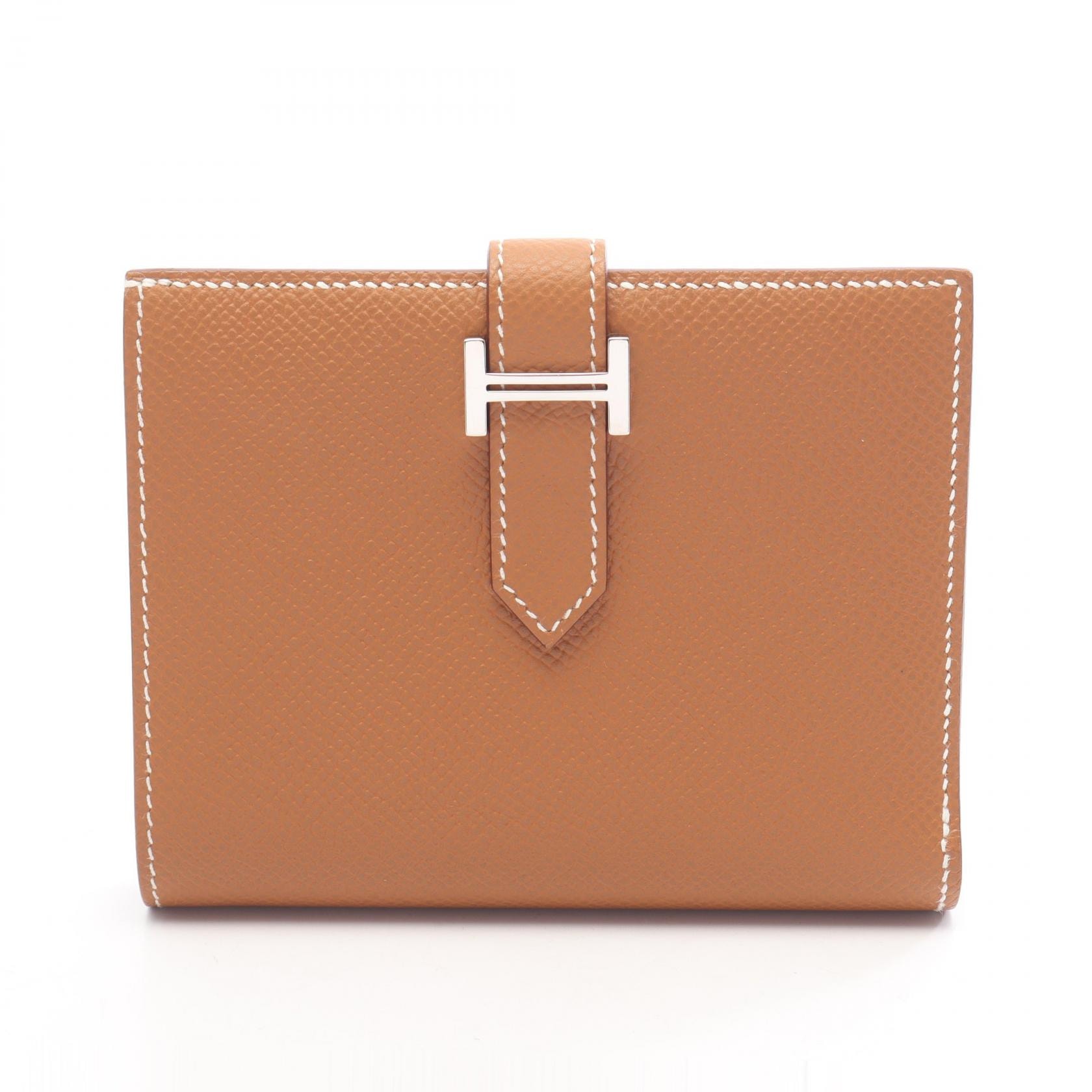 エルメス HERMES ベアンコンパクト ゴールド 二つ折り財布 財布 ヴォーエプソン ヴォーエプソン B刻印(2023年製造) レディース ブラウン系 039790CK 【中古】