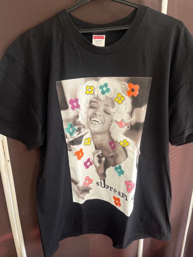 Supreme Naomi Tee "Black"