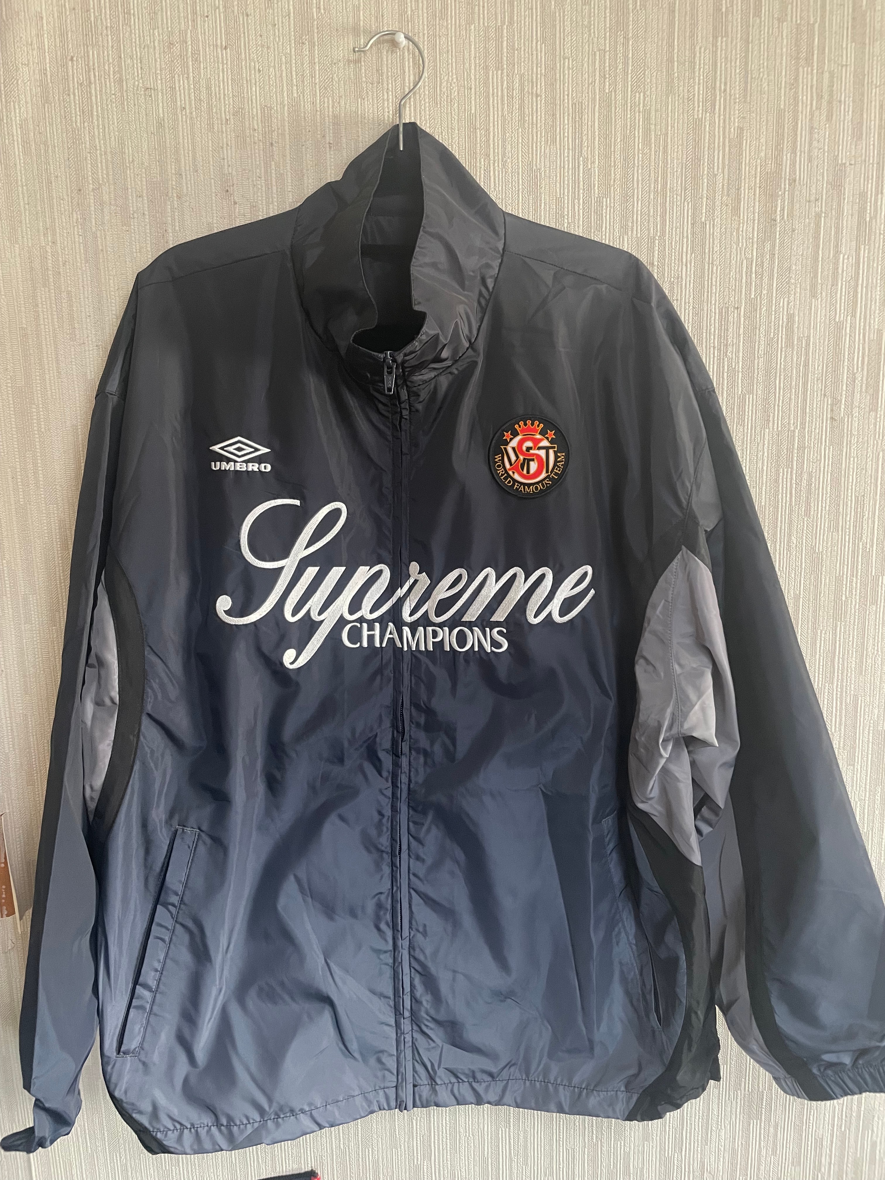 Supreme x Umbro Gradient Track Jacket "Black"