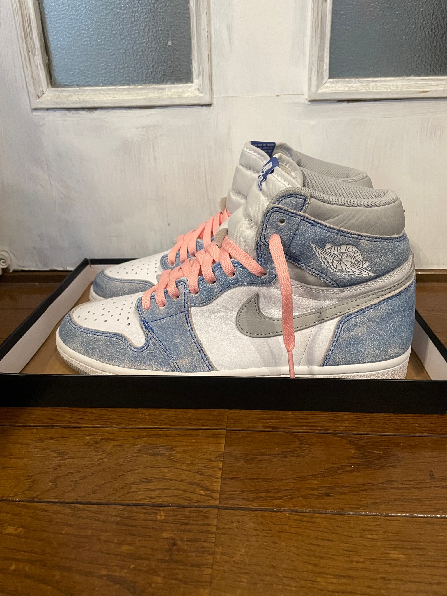 Nike Air Jordan 1 High OG "Hyper Royal"