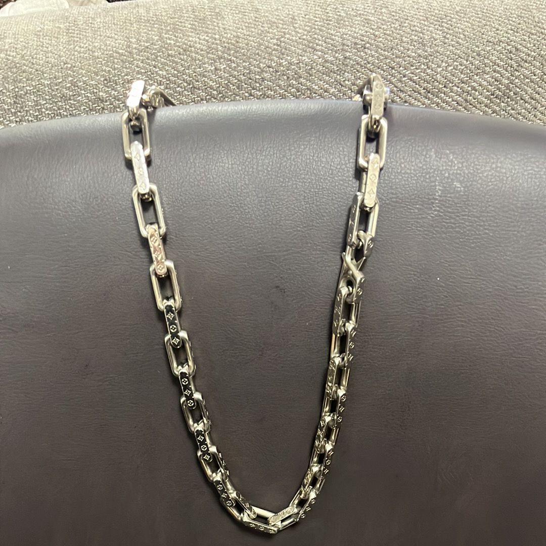 Louis Vuitton Monogram Chain Necklace "Silver"