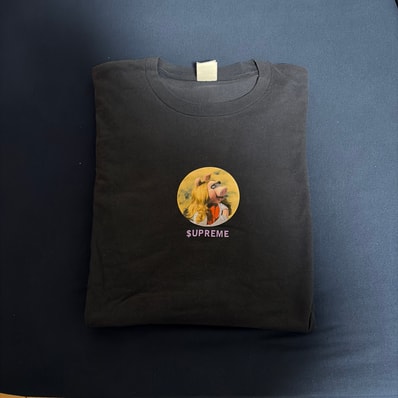 Supreme Miss Piggy Tee "Navy"
